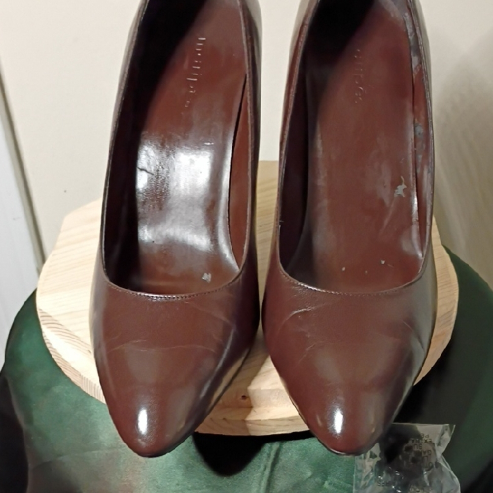Elegant Brown Leather Heels